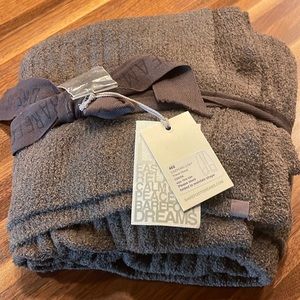 Barefoot dreams cozy chic travel shawl cocoa